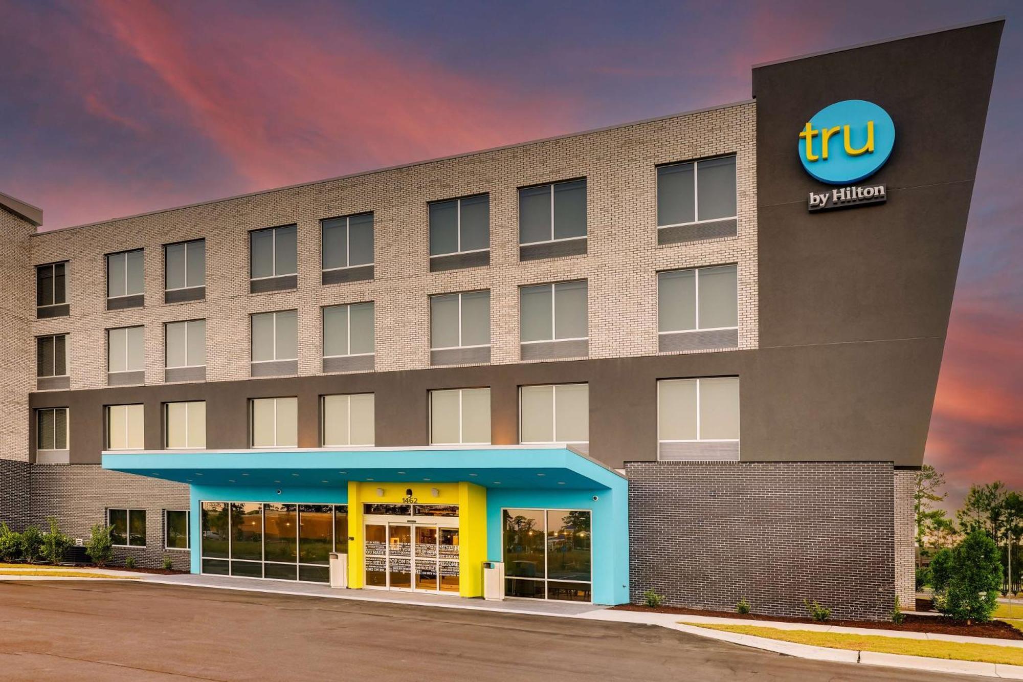 Tru By Hilton Leland Wilmington Hotel ภายนอก รูปภาพ