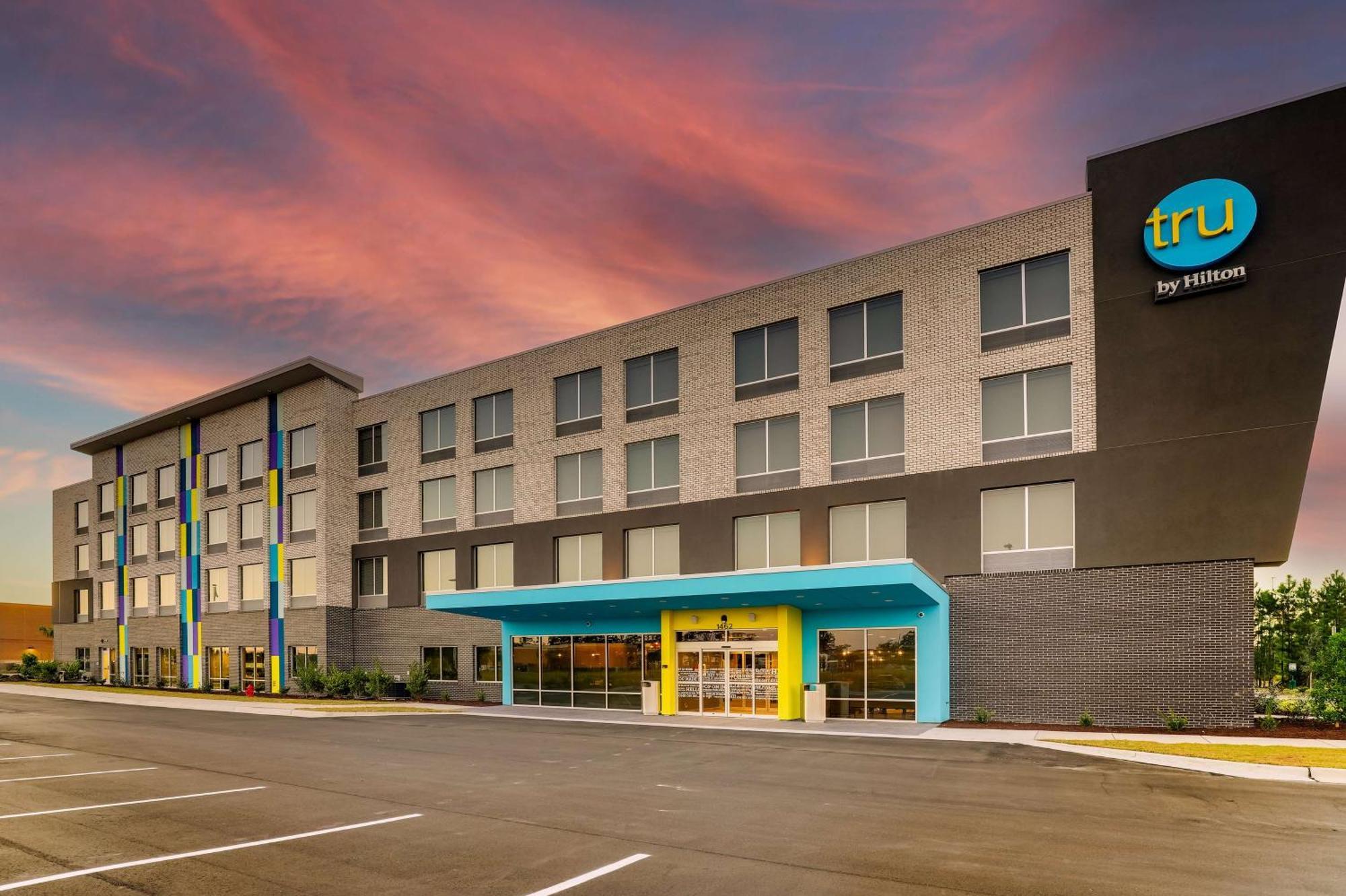 Tru By Hilton Leland Wilmington Hotel ภายนอก รูปภาพ